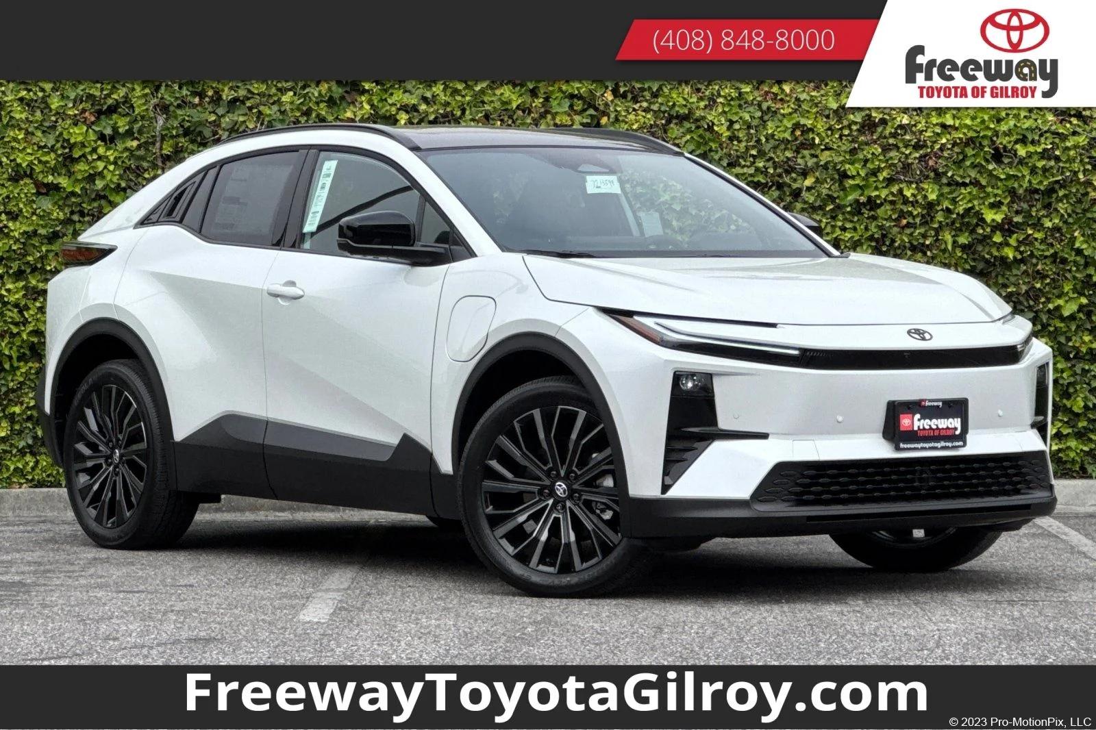 New 2026 Toyota C-HR XSE 4D Sport Utility in Gilroy #7213599X