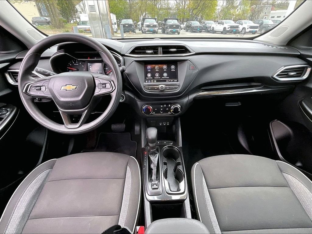 Used 2023 White Chevrolet LT image 21