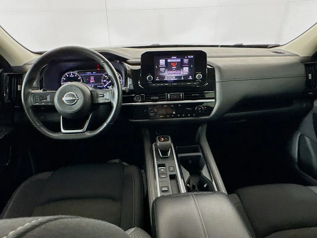 Used 2024 Silver Nissan SV image 26