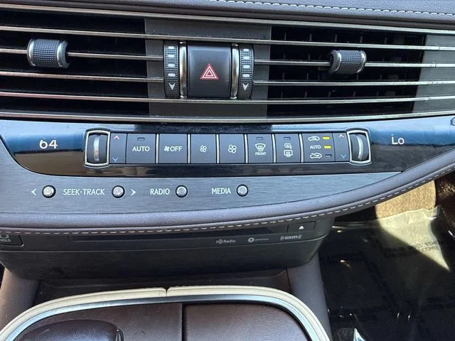 Used 2019  Lexus 500 Base image 34