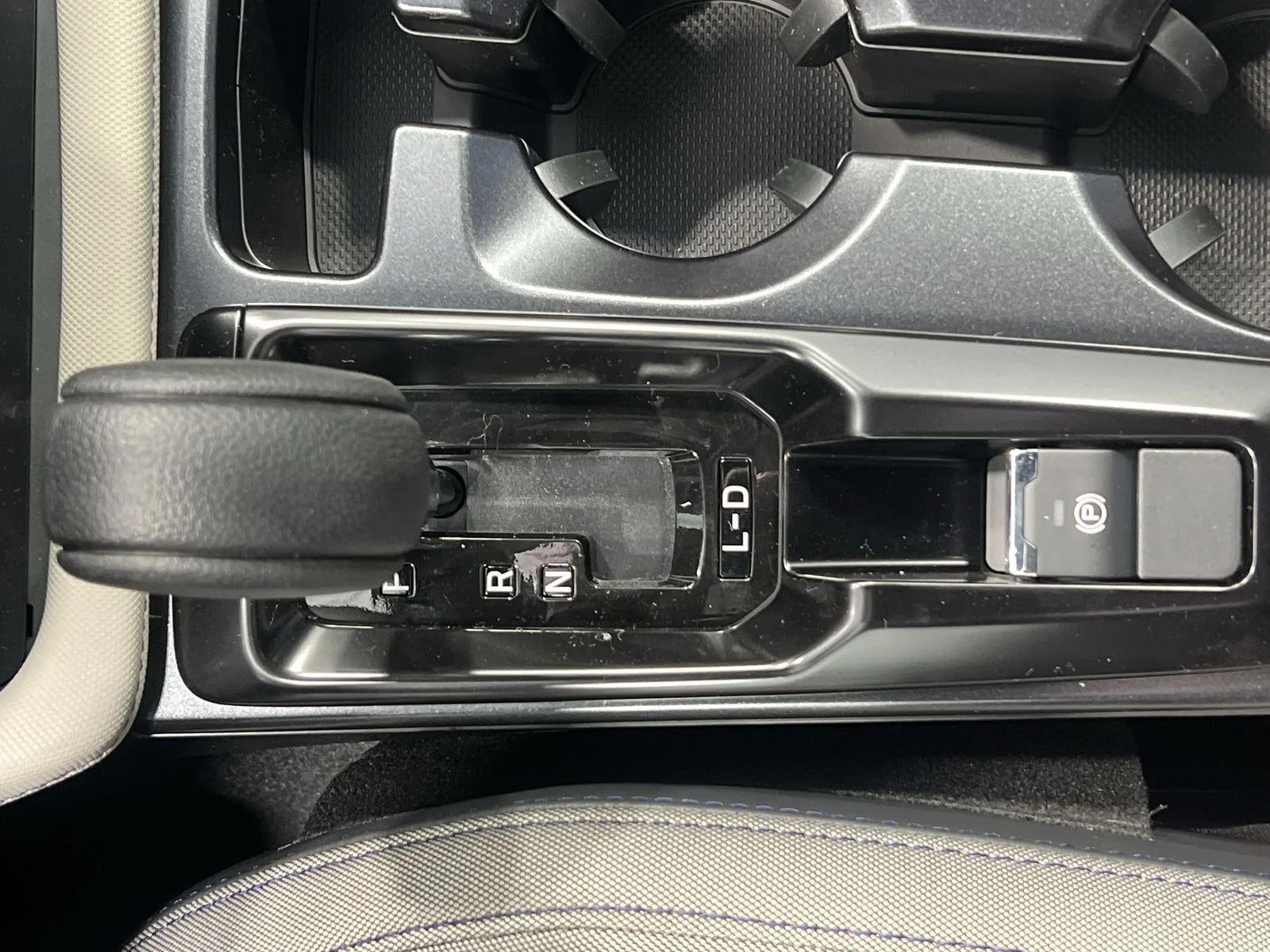 New 2026 DAYBREAK BLUE PEARL Subaru Premium image 19