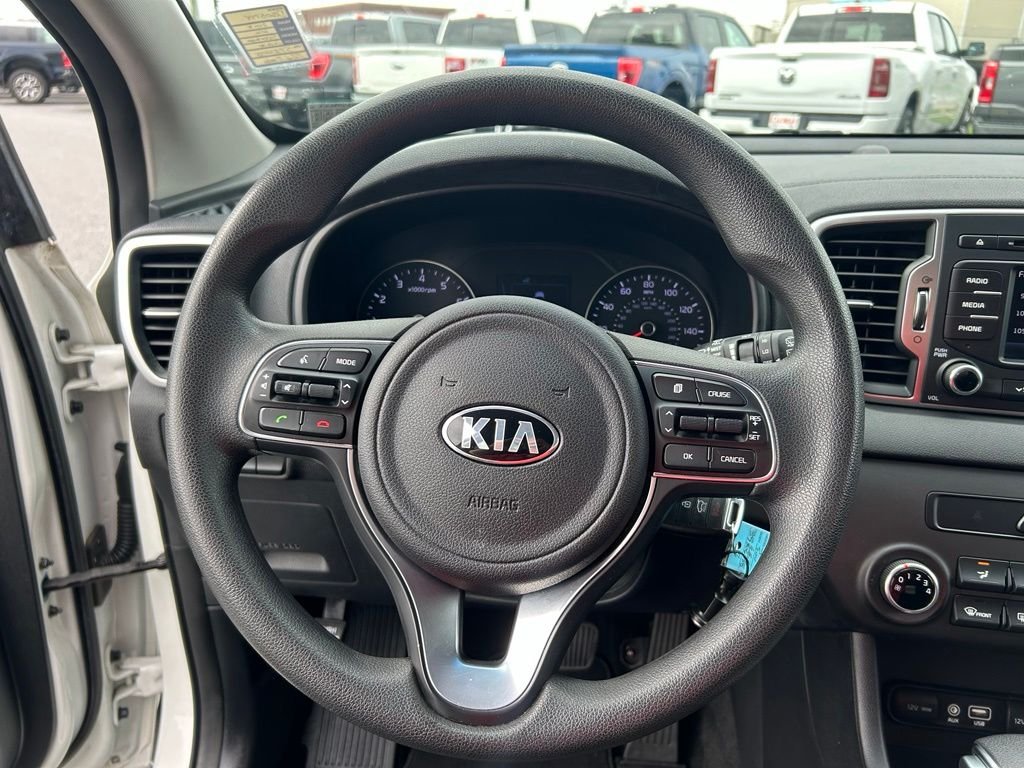 Used 2018 White Kia LX image 17