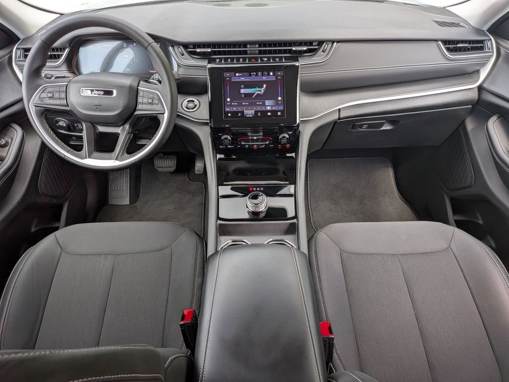 2024 Jeep Grand Cherokee L Laredo - Photo 29