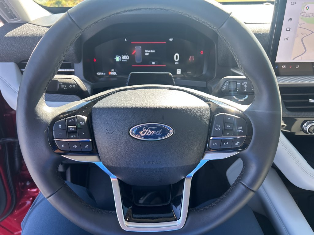 Used 2026 Red Ford Platinum image 17