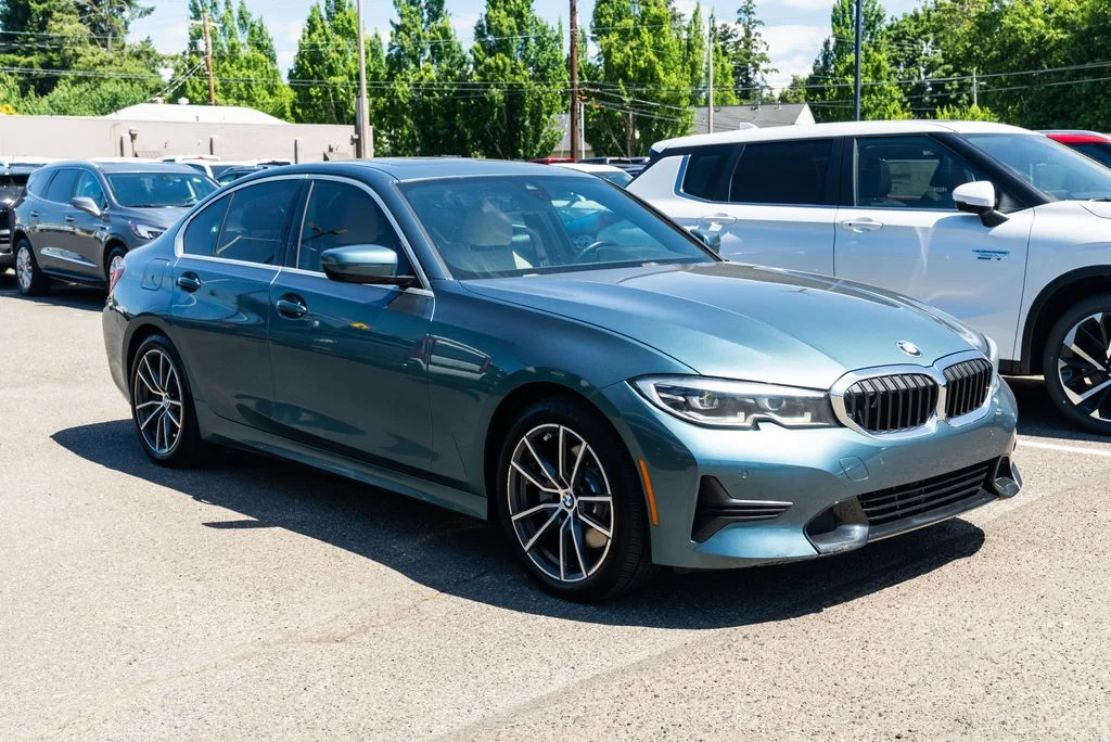 Used 2020 Blue BMW 330i image 1