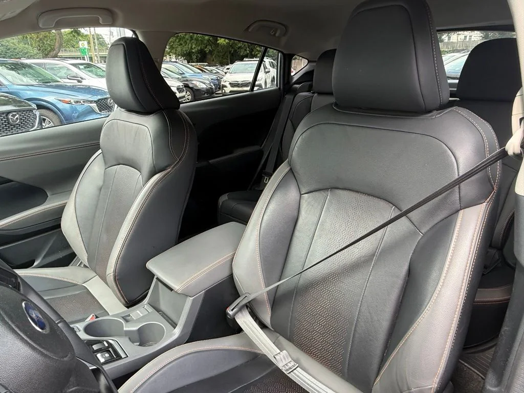Used 2024 Ice Silver Metallic Subaru Limited image 21