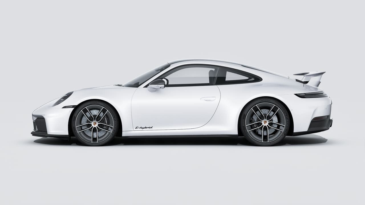 New 2027 White Porsche Carrera GTS image 2