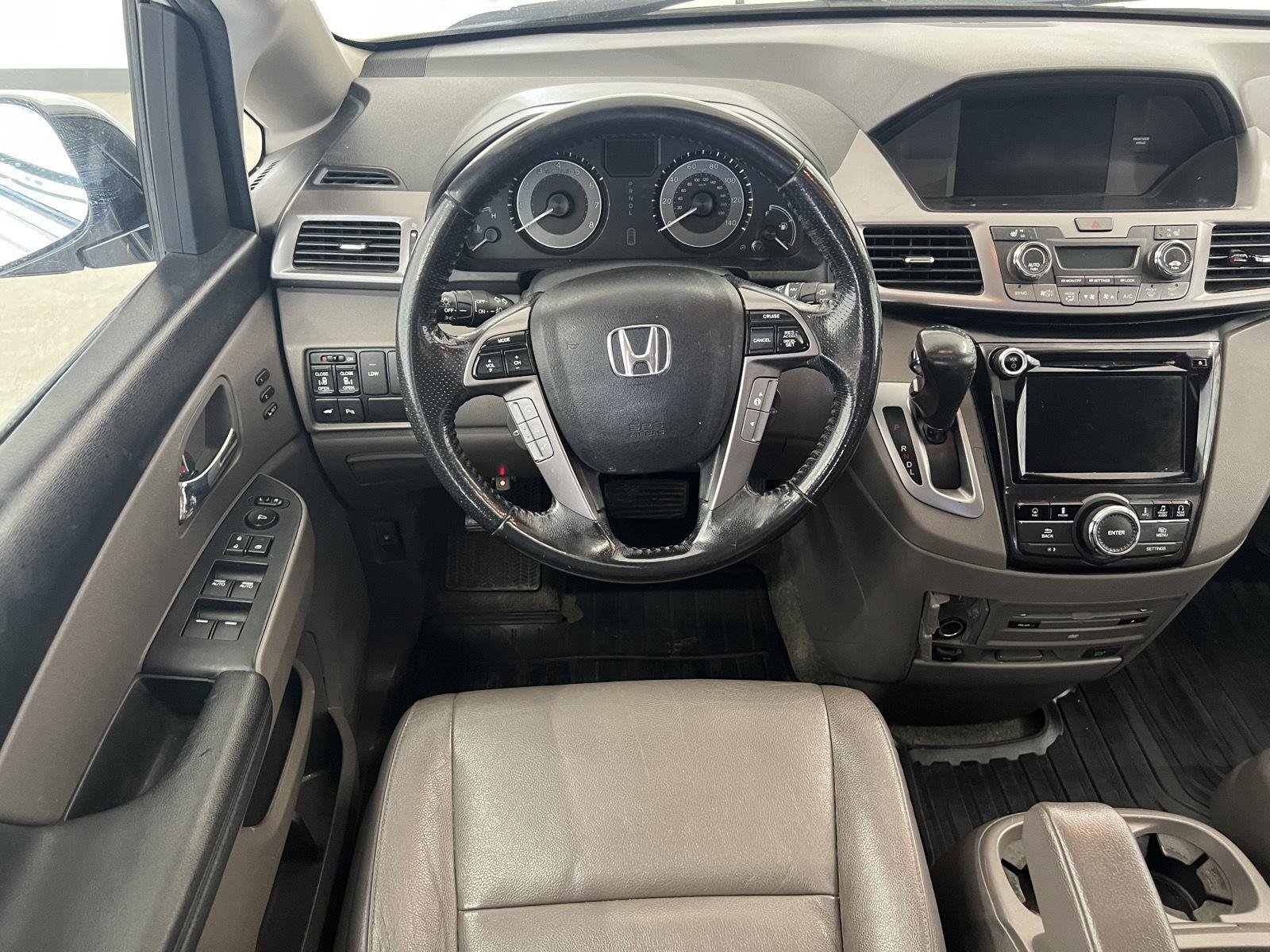 Used 2017 White Diamond Pearl Honda Touring image 32