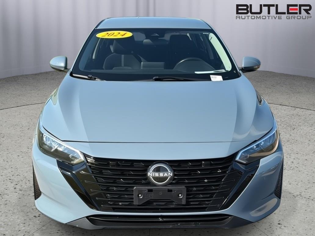Used 2024 Atlantic Gray Metallic Nissan SV image 9