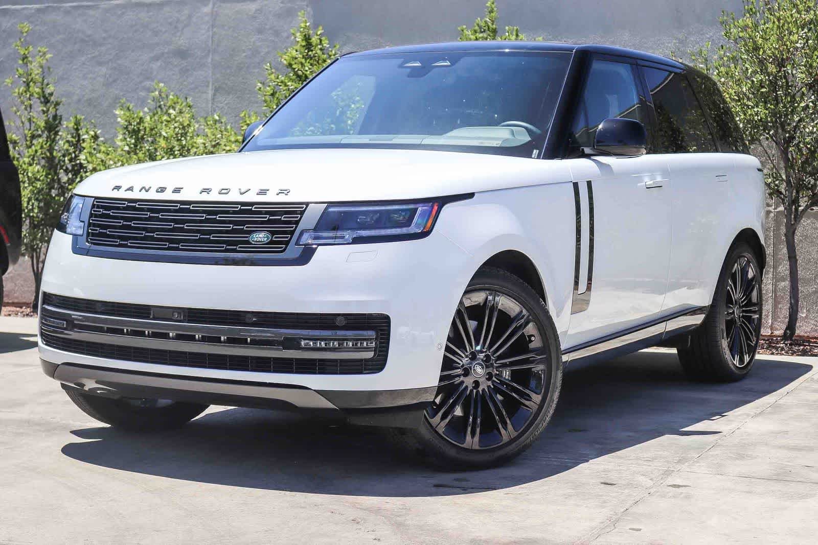 2025 Land Rover Range Rover SE