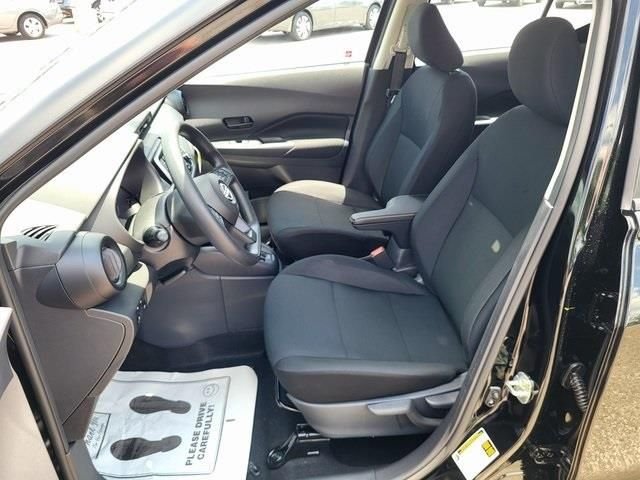 2025 Nissan KICKS PLAY Base - Photo 11