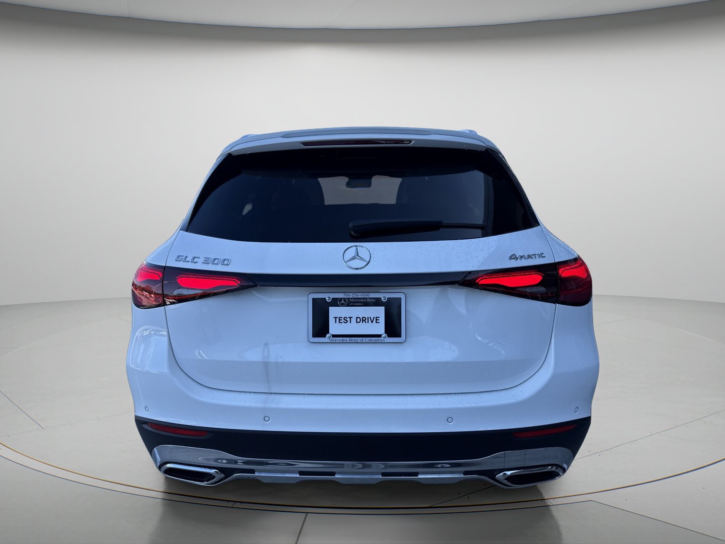 Used 2026 Polar White Mercedes-Benz GLC 300 image 4