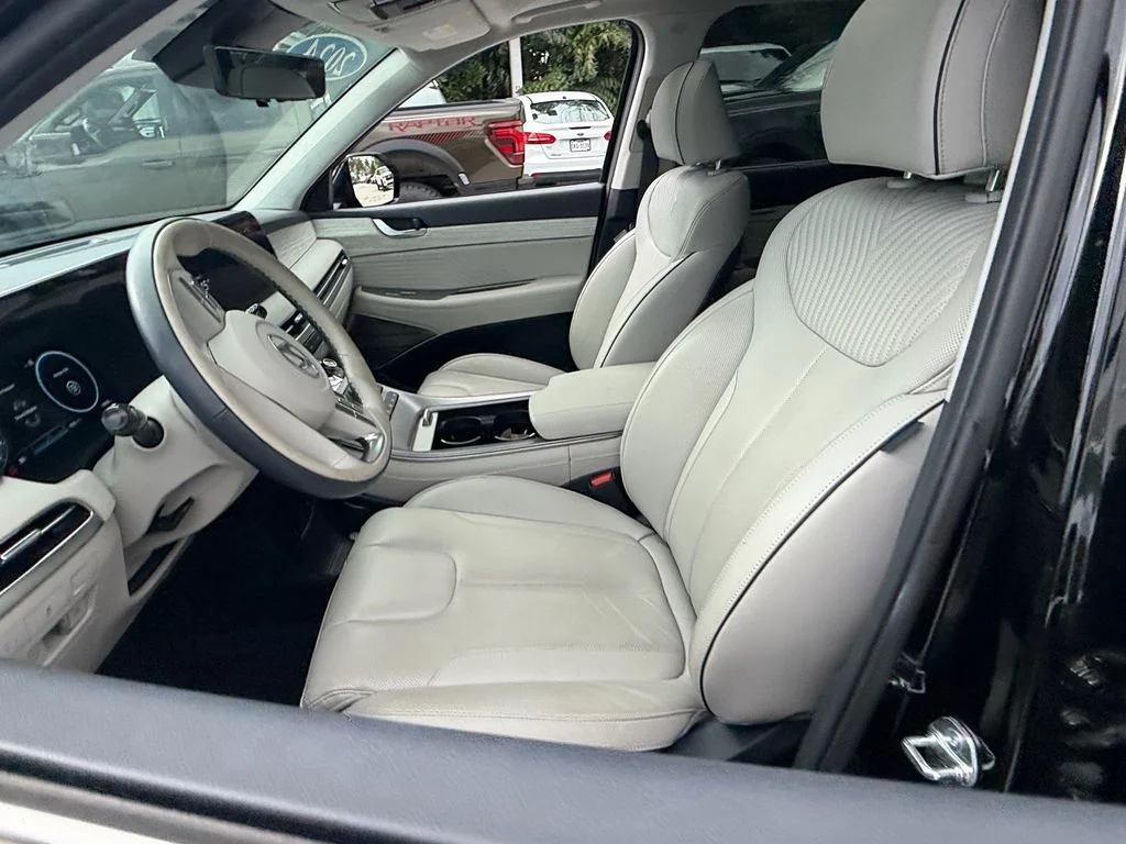 Used 2024 Black Hyundai Calligraphy image 10