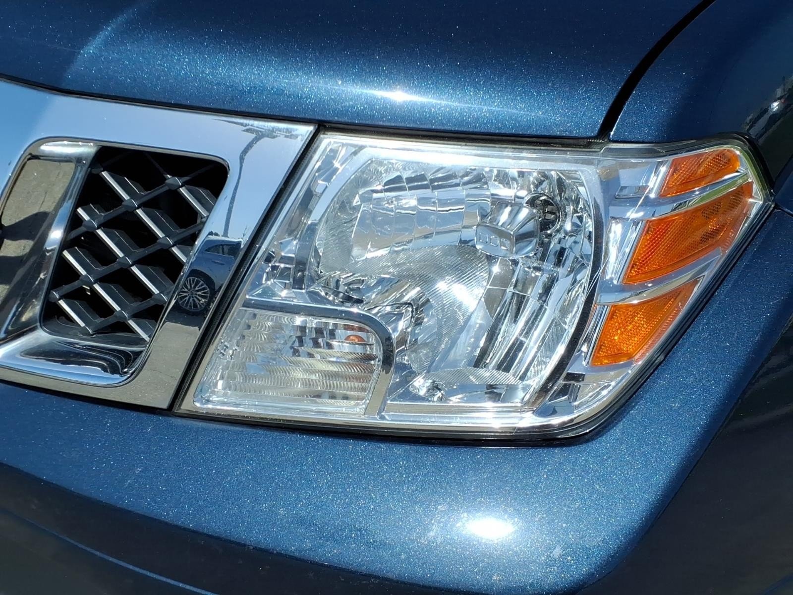 2021 Nissan Frontier SV - 8