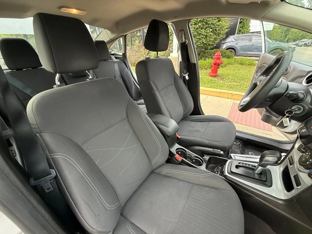 Used 2019 White Ford SE image 30
