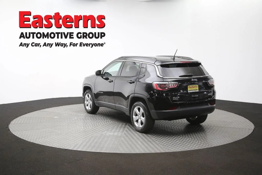Used 2018 Black Jeep Latitude image 65