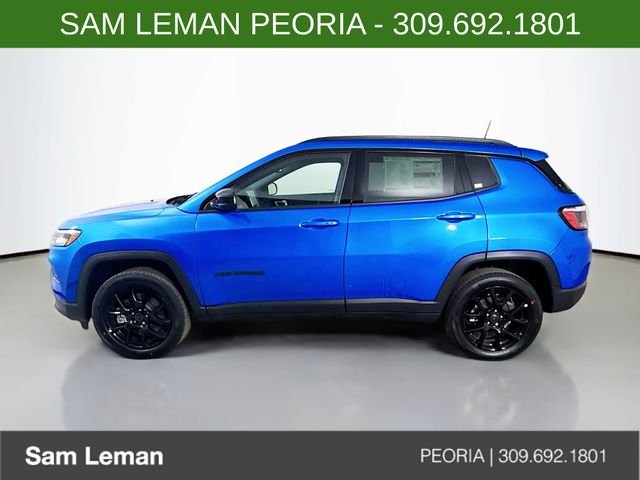 New 2026 Hydro Blue Pearlcoat Jeep Latitude image 4
