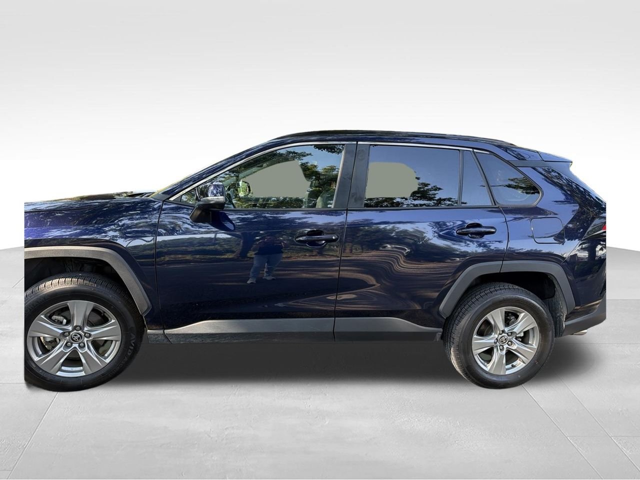 Used 2024 Blue Toyota XLE image 3