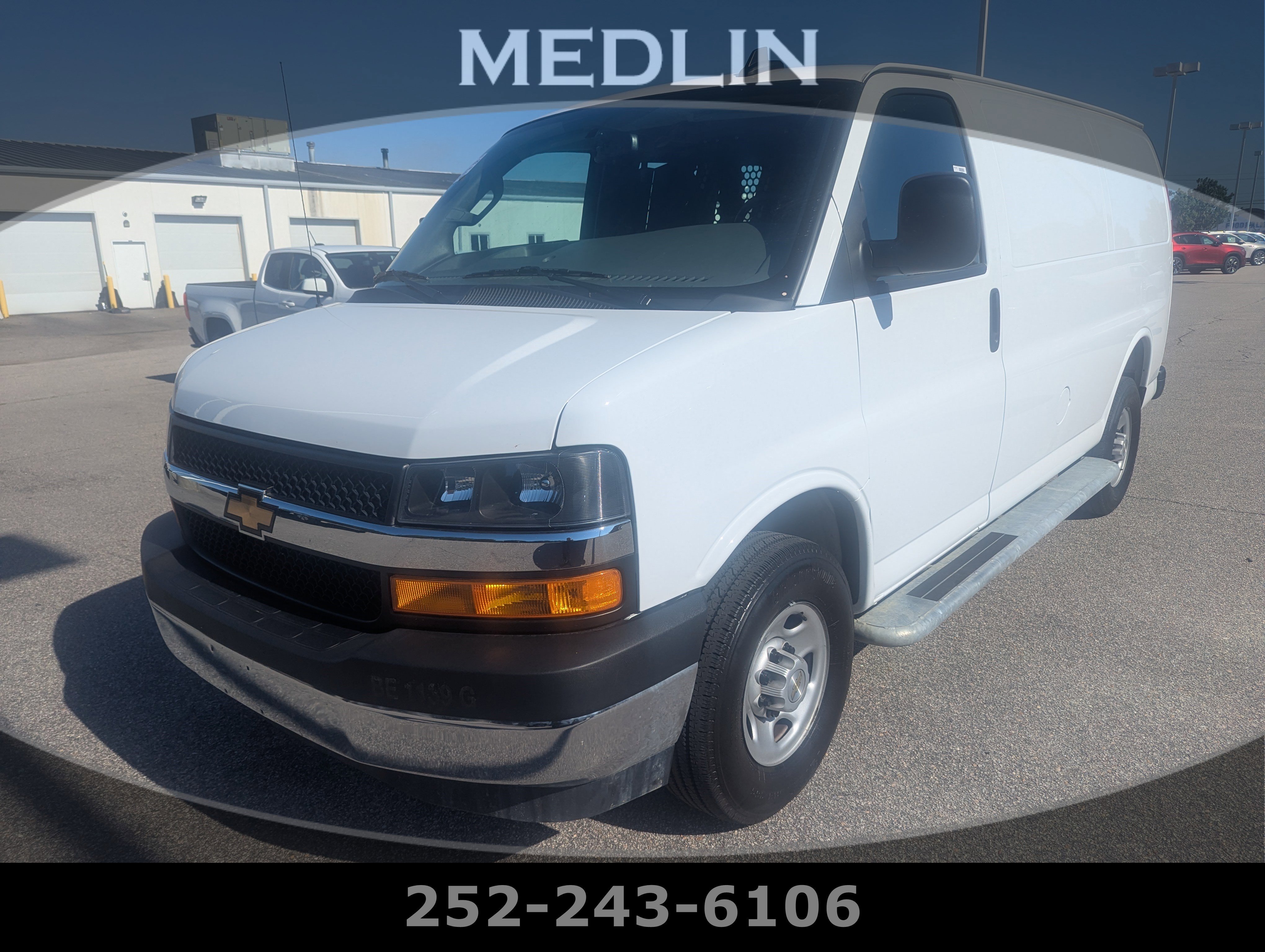 Used 2025 Summit White Chevrolet Work Van image 1