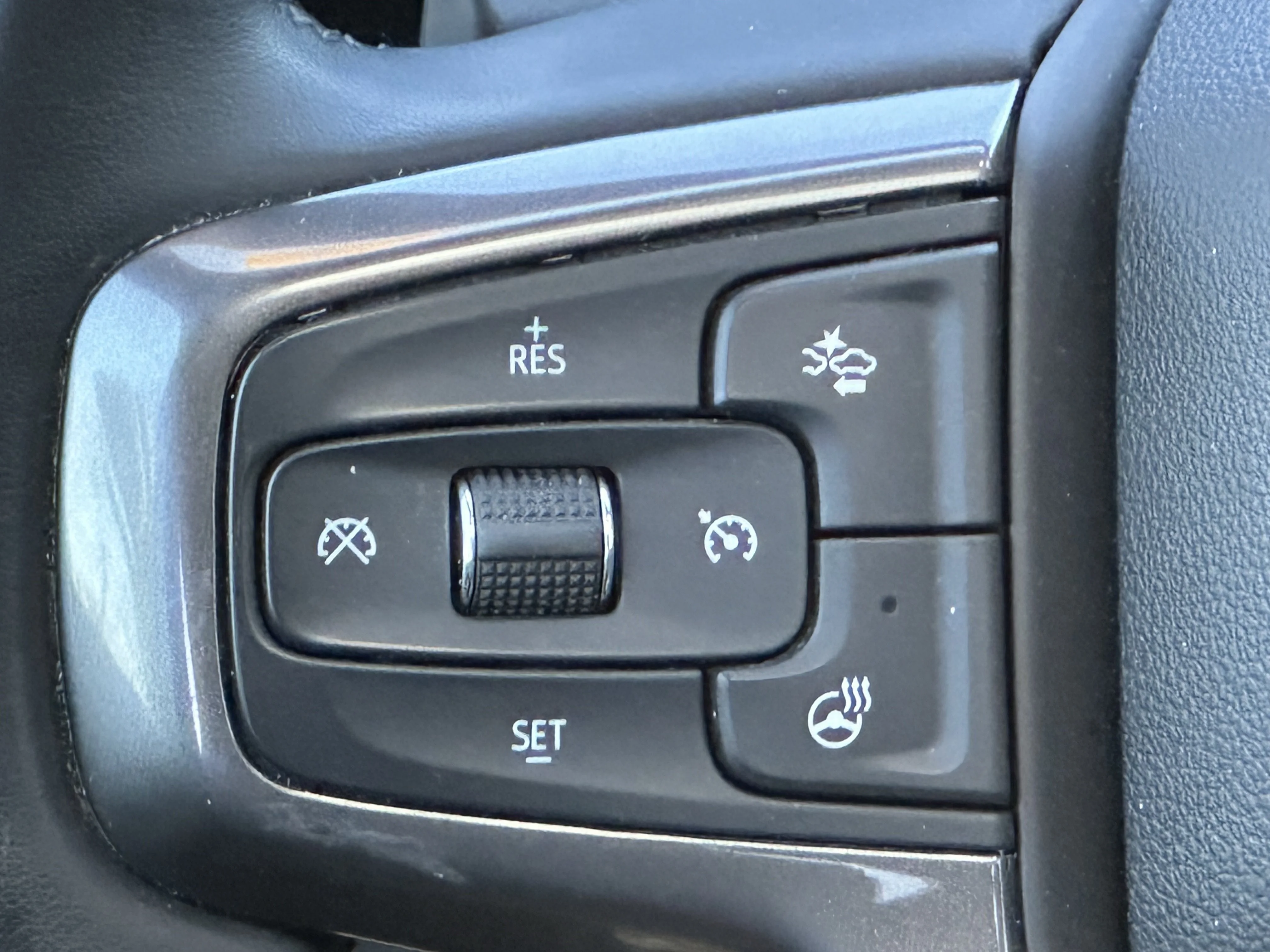 Certified Used 2025  Chevrolet ZR2 image 13