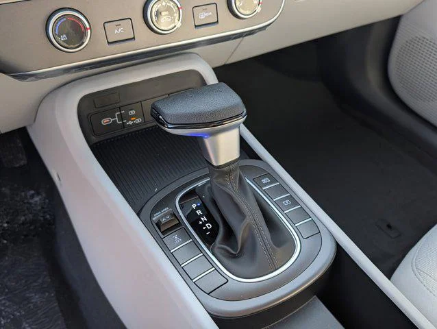 New 2026 Atlas White Hyundai SE AWD image 16