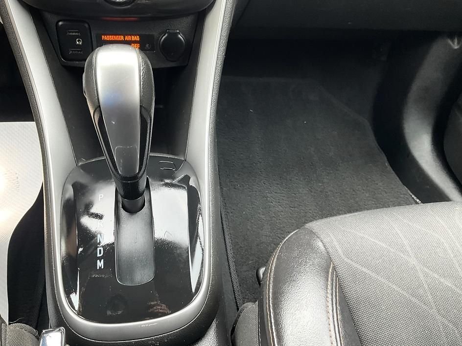 Used 2020 Silver Chevrolet LT image 21