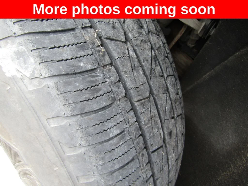 Used 2021 White Frost Tri-Coat GMC SLT image 10