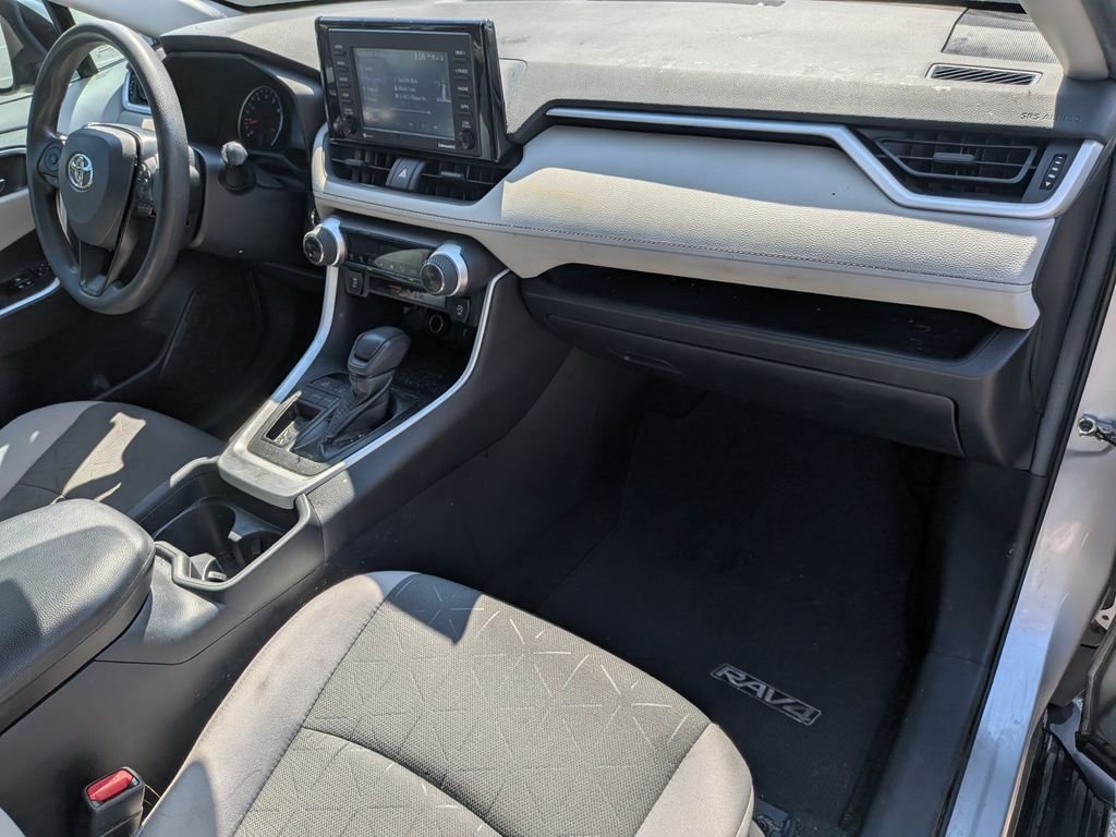 Used 2021 Silver Toyota XLE image 27