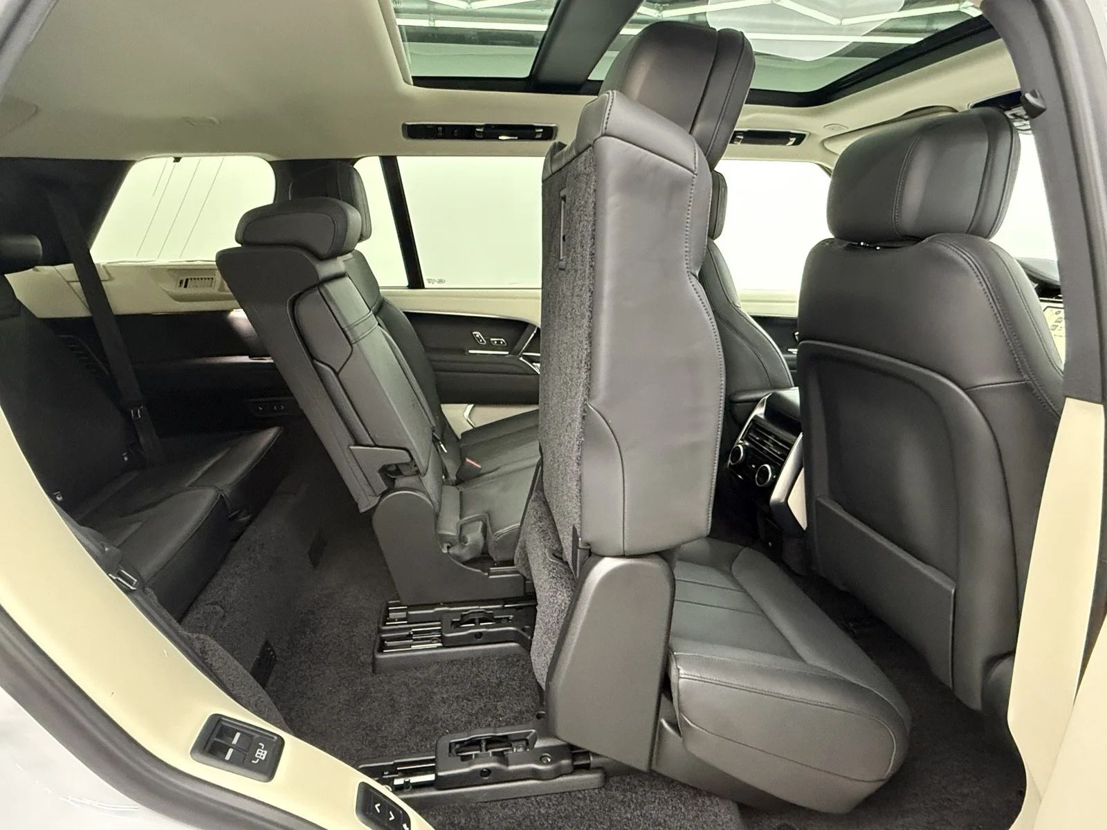 2022 Land Rover New Range Rover SE - Photo 46