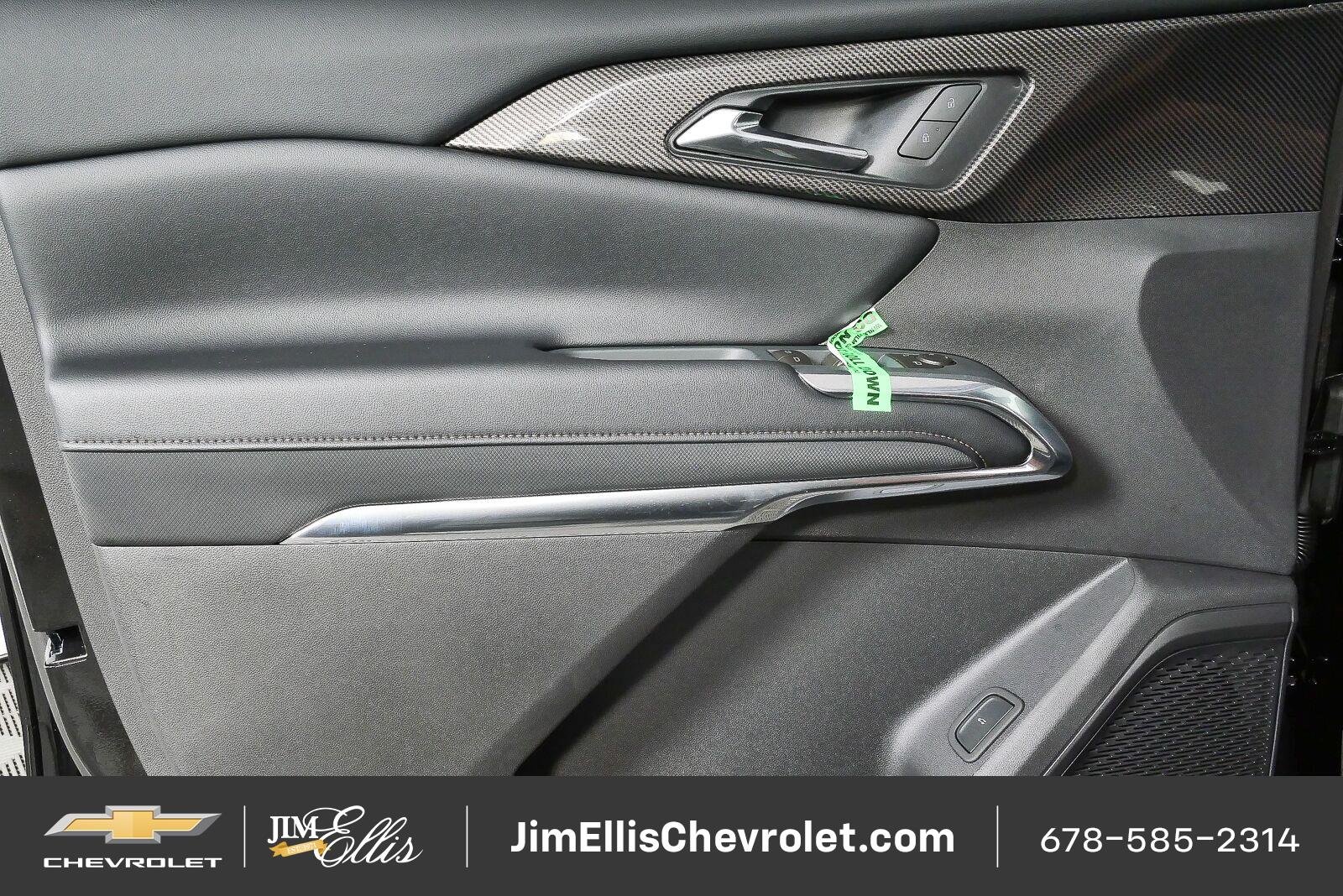 2027 Chevrolet Traverse Z71 - Photo 7