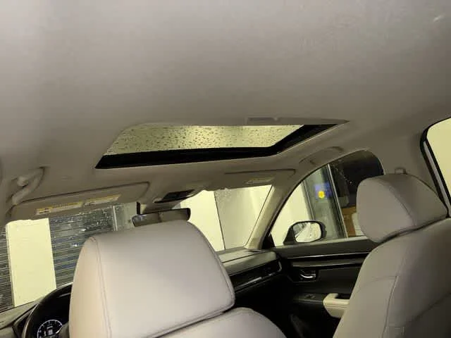 Certified Used 2025 Platinum White Pearl Honda EX-L image 24