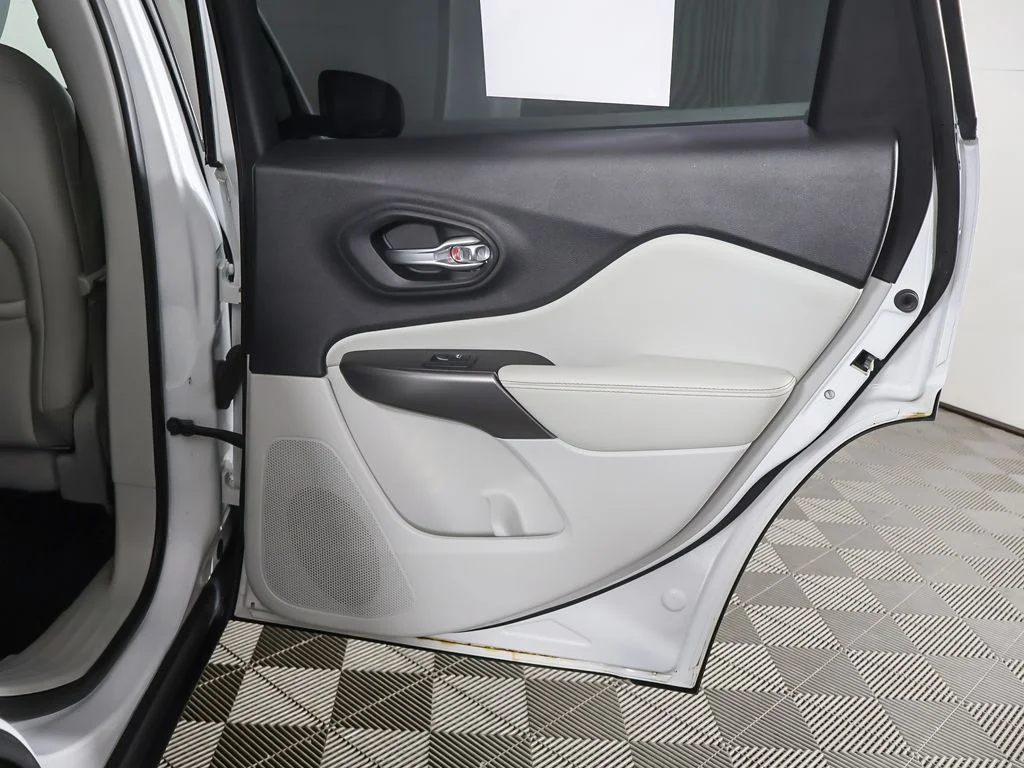 Used 2020 White Jeep Limited image 26