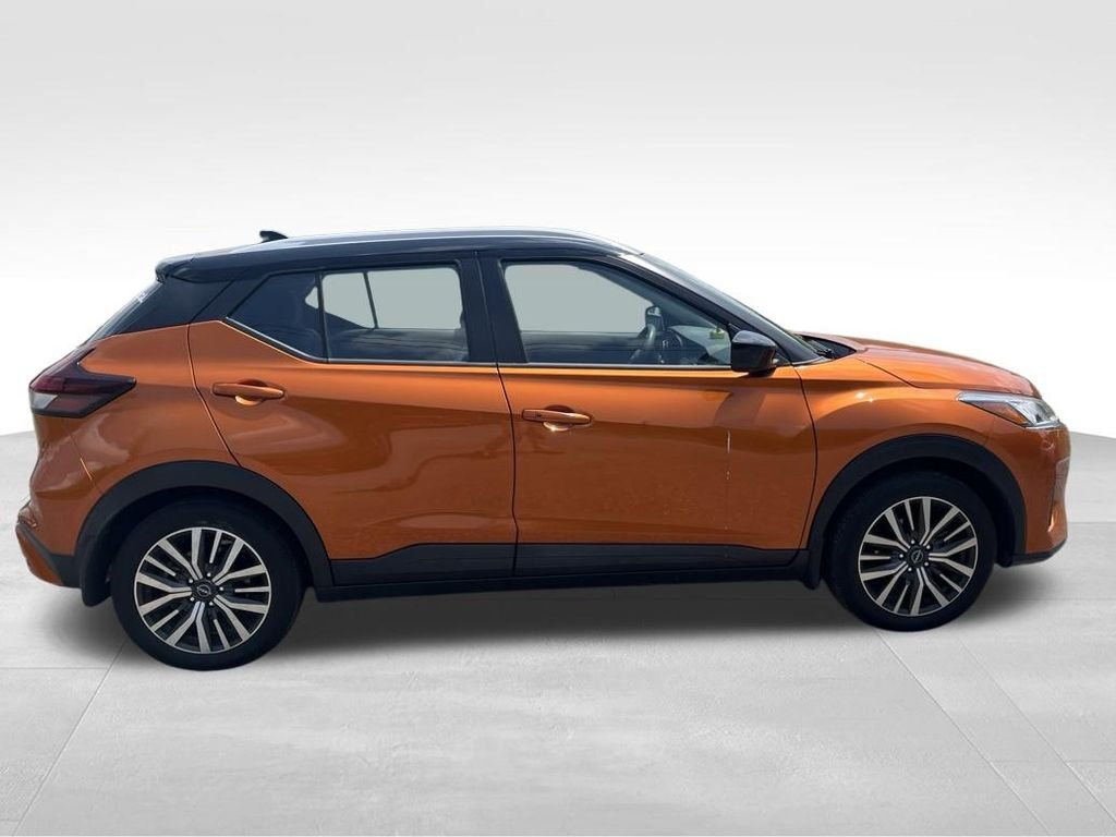 Used 2023 Orange Nissan SV image 19