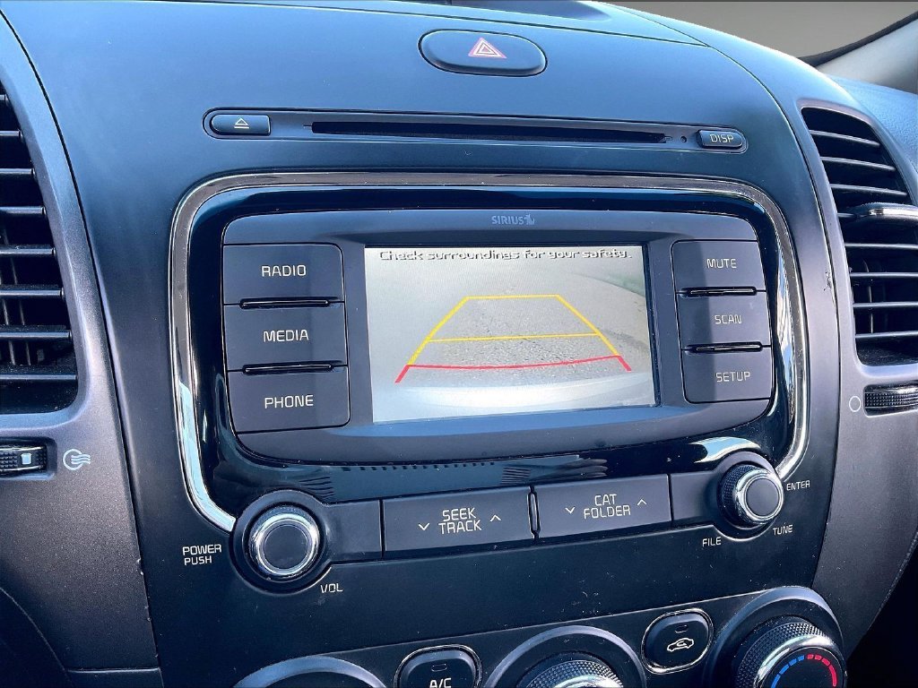 Used 2018 Silky Silver Kia LX image 18