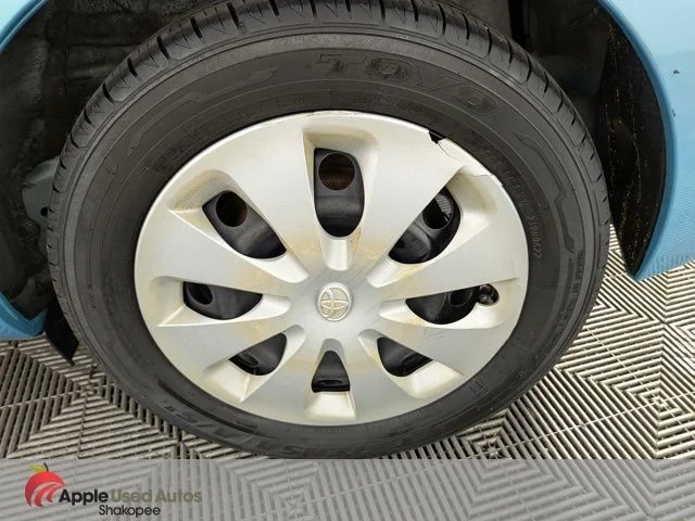Used 2014  Toyota Two image 39