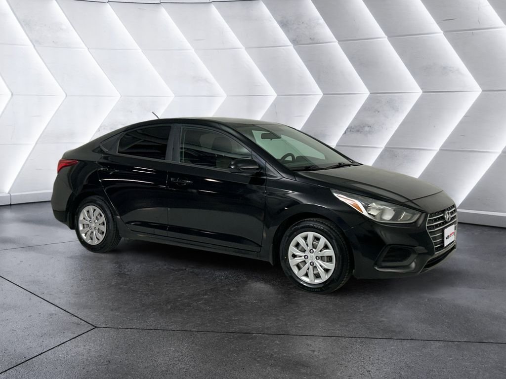 Used 2021 Black Hyundai SE image 1