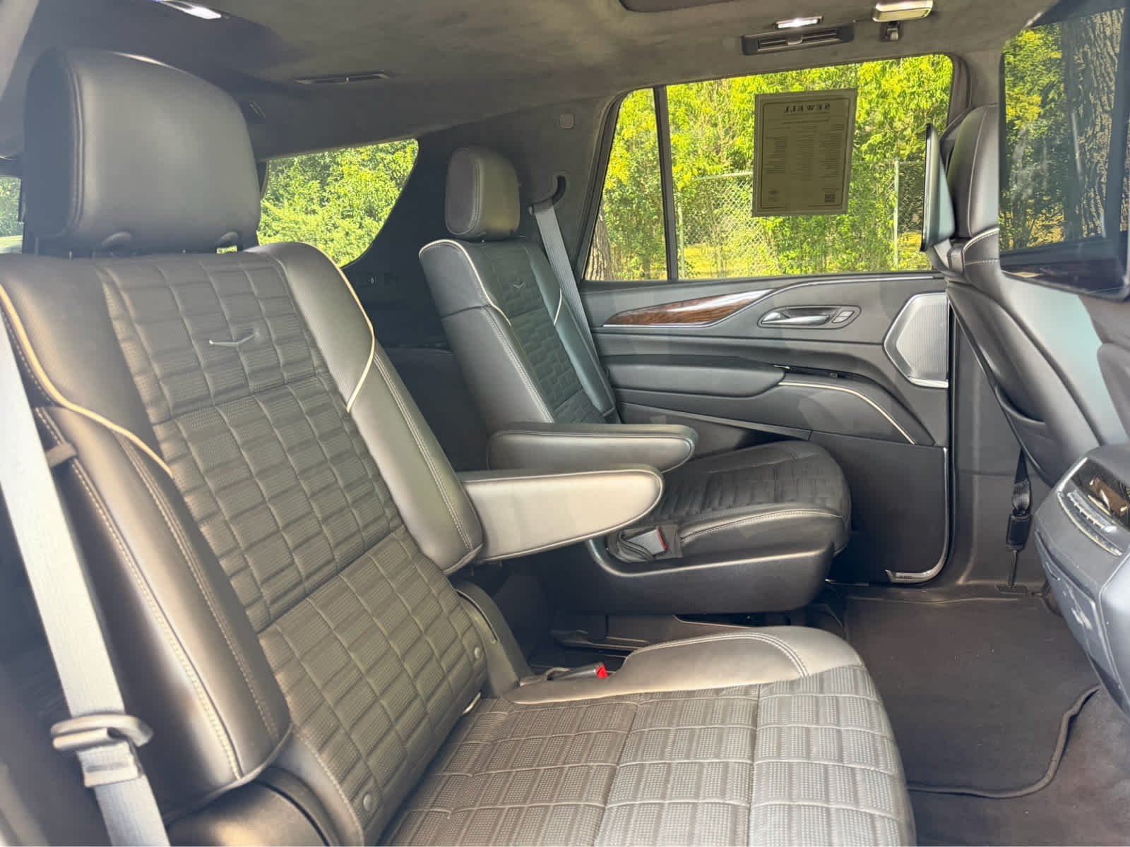 Used 2022 Black Raven Cadillac Sport Platinum image 15