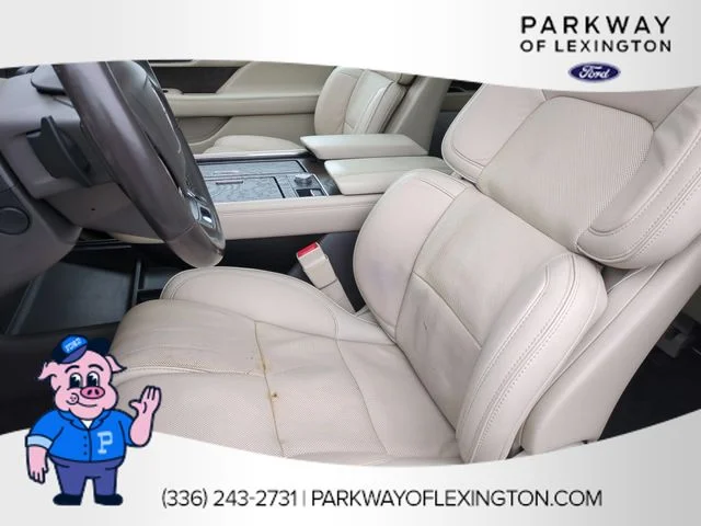 Used 2019 White Lincoln Reserve image 14