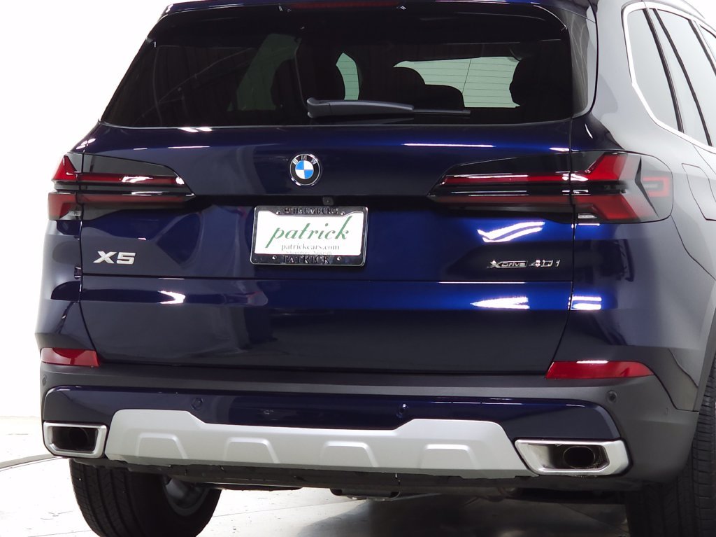 Used 2026 Blue BMW xDrive40i image 10