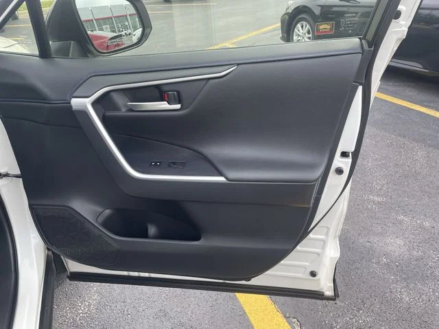 2019 Toyota RAV4 XSE - Photo 39