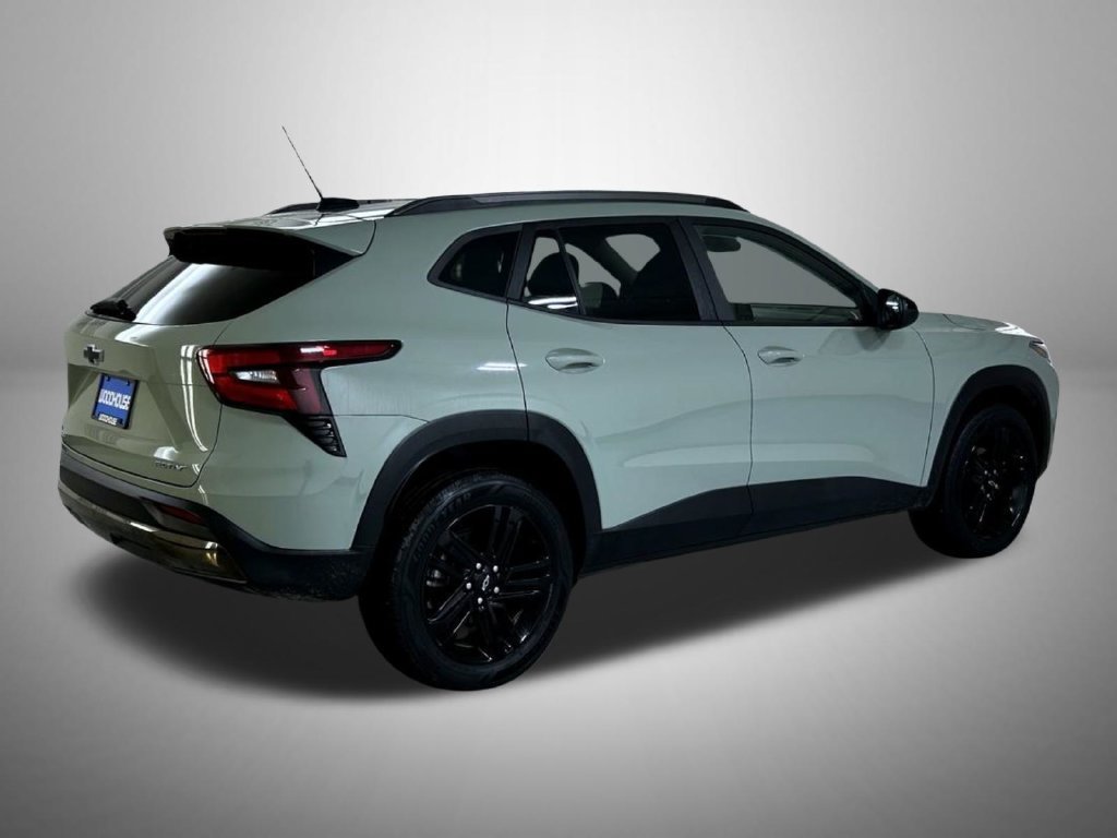 2025 Chevrolet Trax Activ - Photo 6