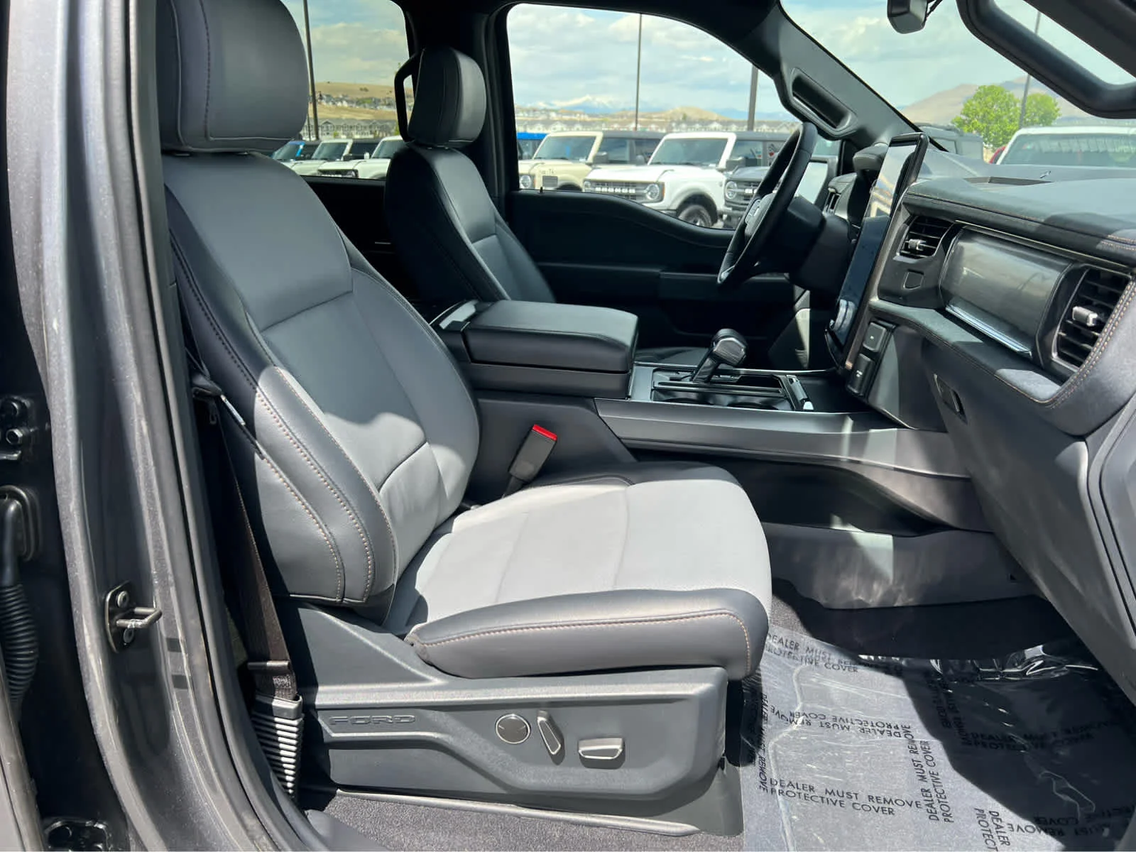 Used 2025 Light Blue Clearcoat Metallic Ford LARIAT image 17