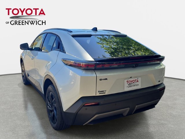 New 2026 Wind Chill Pearl Toyota SE image 5