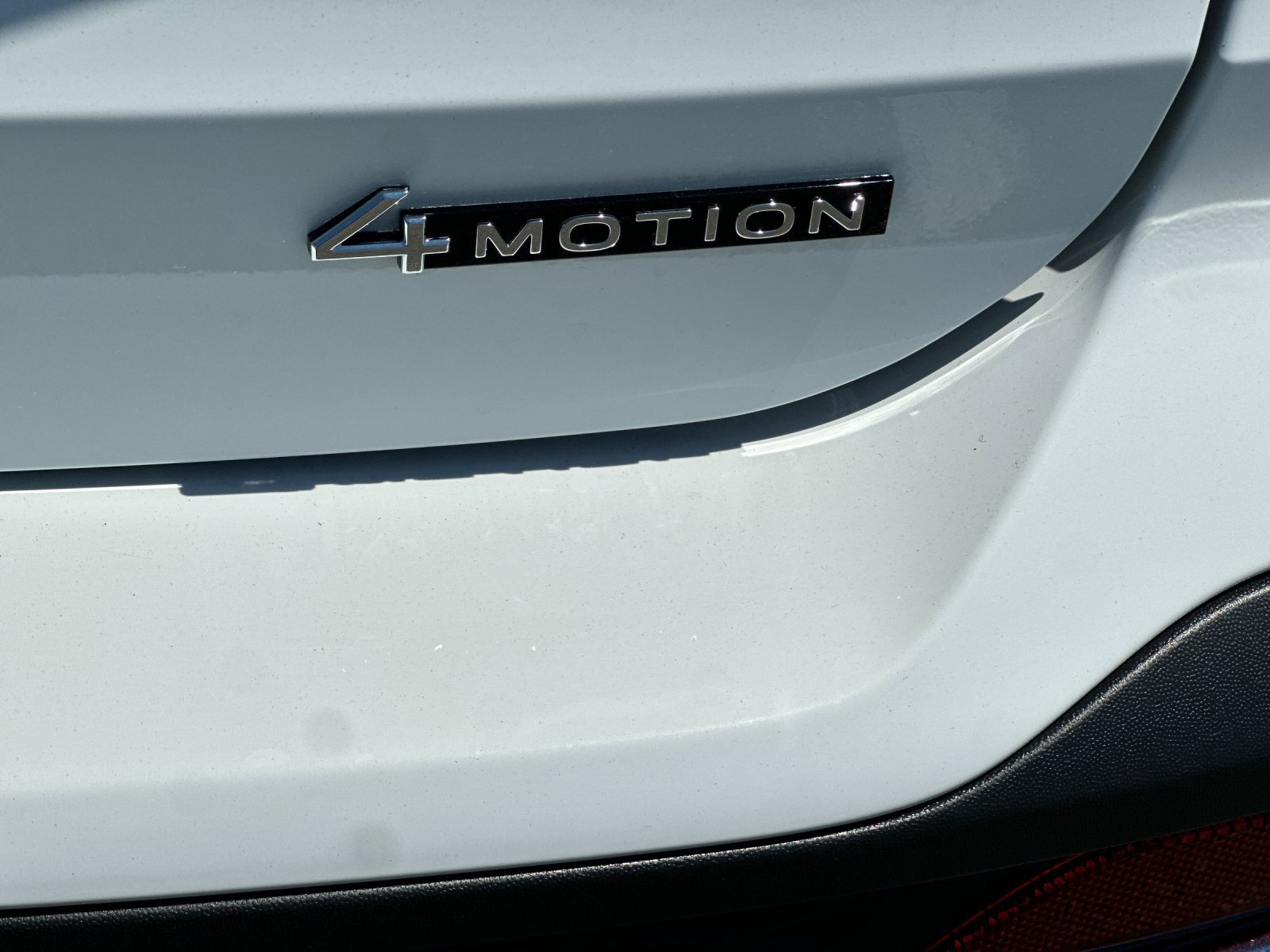 New 2026 Pure White Volkswagen SE image 25