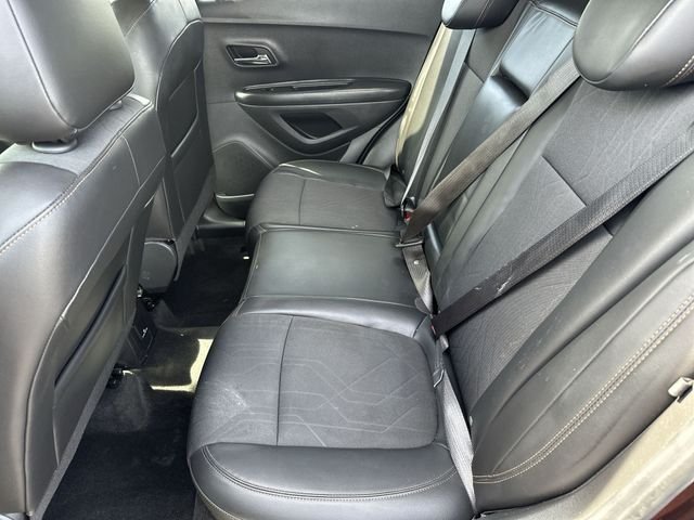 Used 2022 Red Chevrolet LT image 25