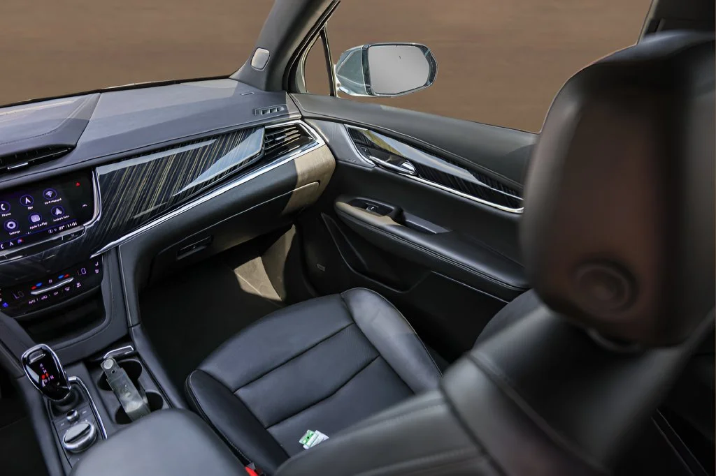 Used 2025 Silver Cadillac Premium Luxury image 30