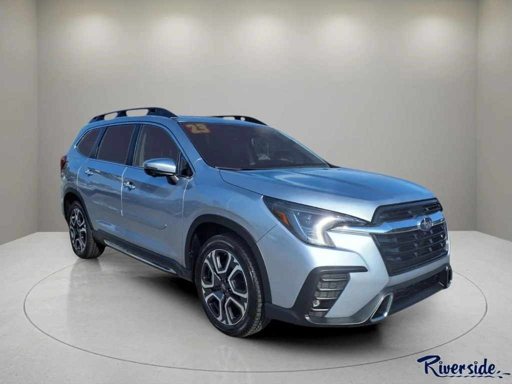 2023 Subaru Ascent Touring's photo
