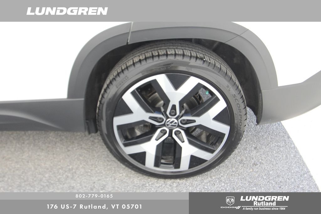 Used 2023 White Volkswagen 1.5T SEL image 14
