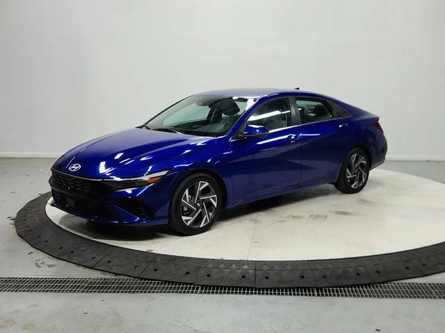 Used 2025 Blue Hyundai Limited image 4