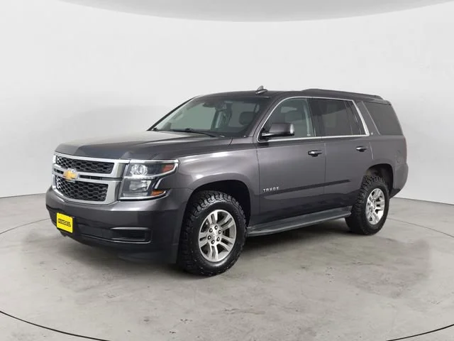 Used 2018 TUNGSTEN METALLIC Chevrolet LT image 1